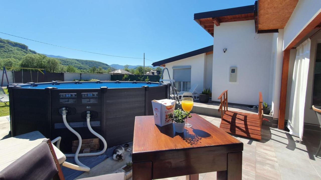 Holiday Home Emma Bihać エクステリア 写真