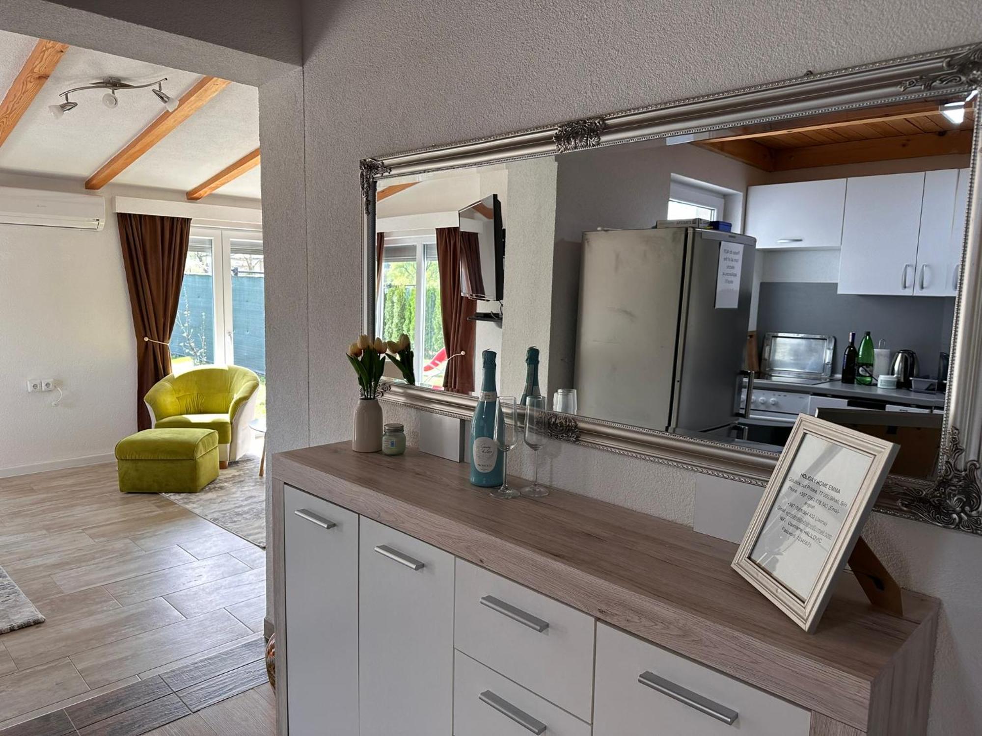 Holiday Home Emma Bihać エクステリア 写真