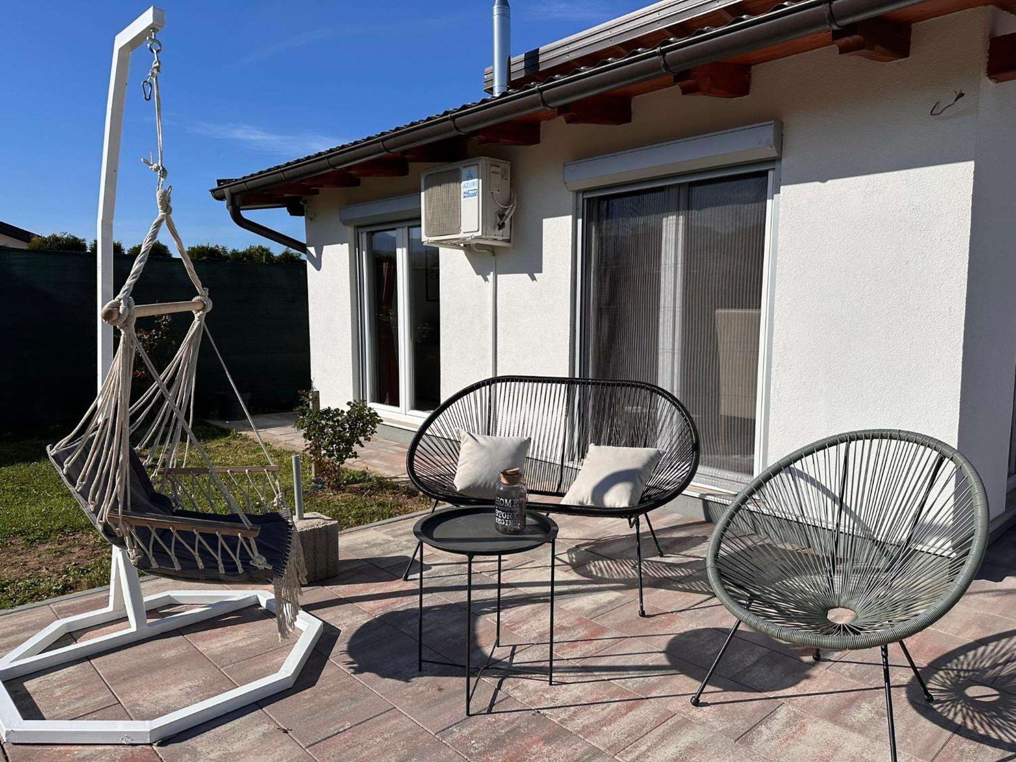 Holiday Home Emma Bihać エクステリア 写真