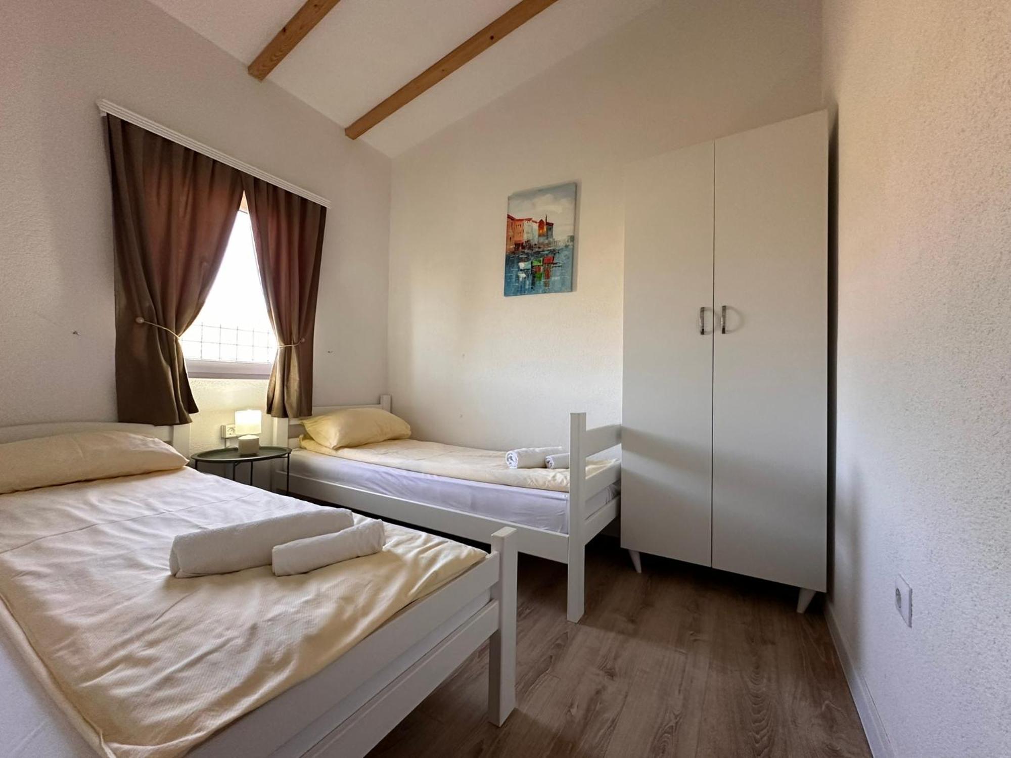 Holiday Home Emma Bihać エクステリア 写真