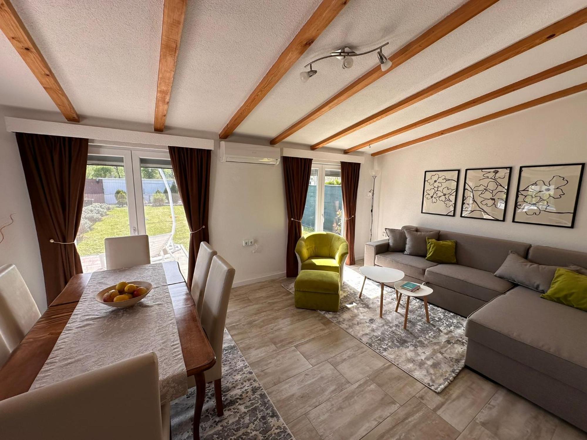 Holiday Home Emma Bihać エクステリア 写真