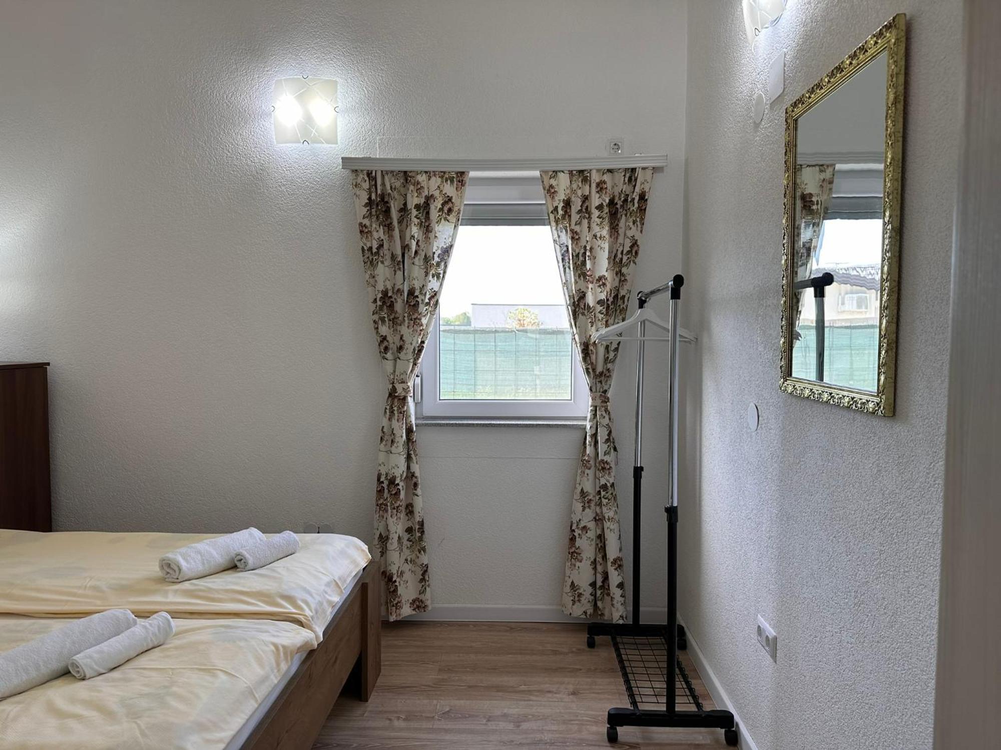 Holiday Home Emma Bihać エクステリア 写真