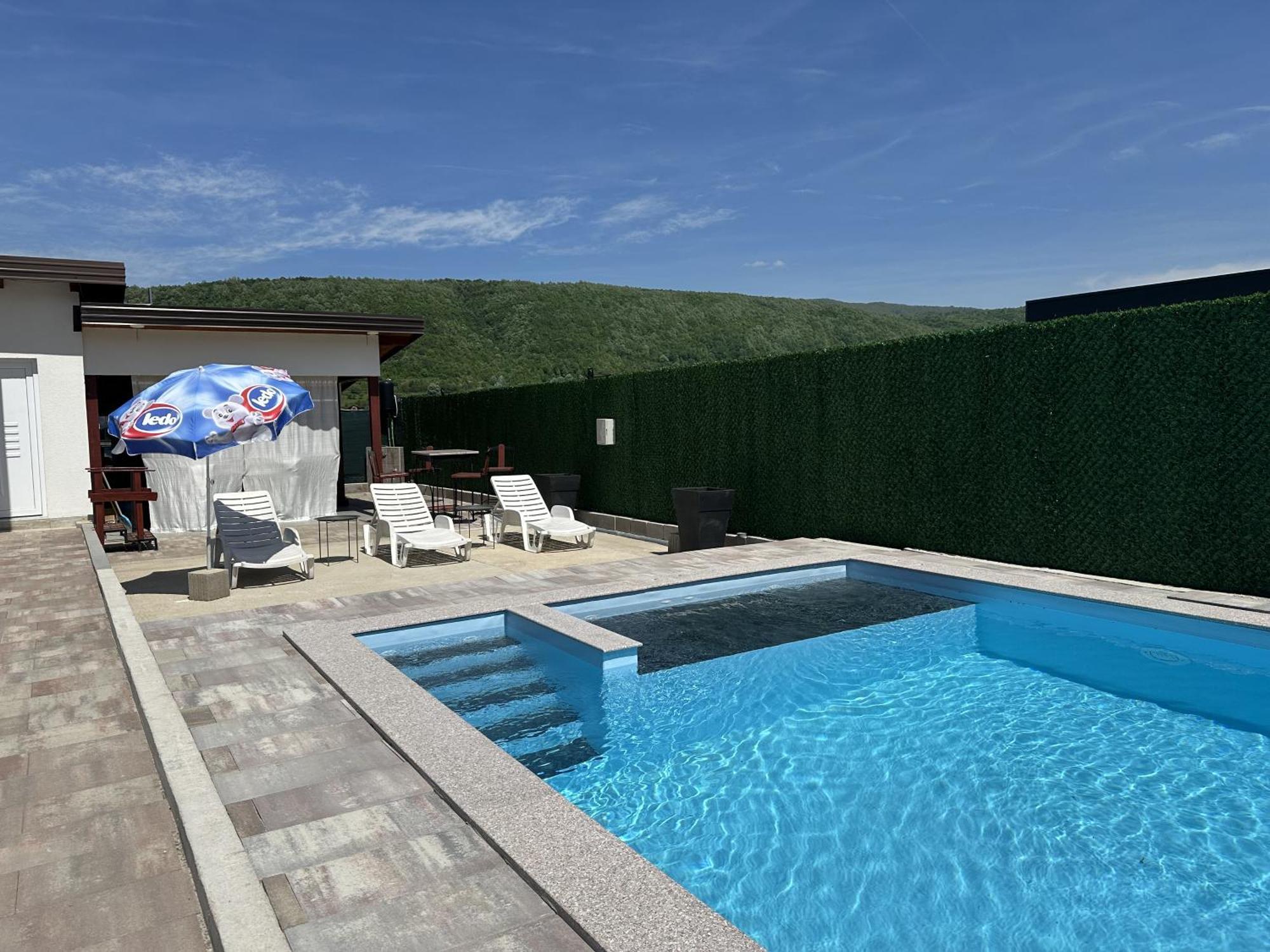 Holiday Home Emma Bihać エクステリア 写真