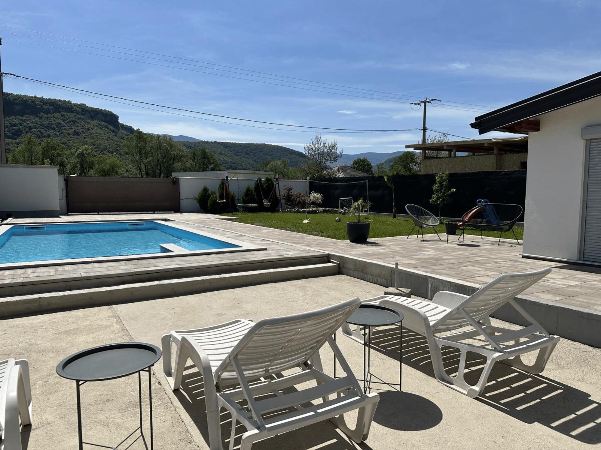 Holiday Home Emma Bihać エクステリア 写真